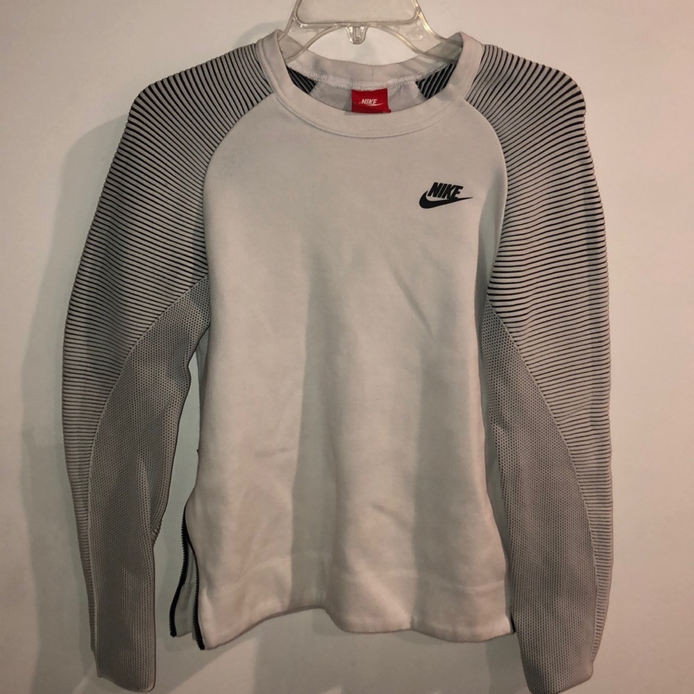 Nike crew neck
